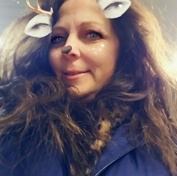 Hi I'm Michelle and the 2nd pic is my DD Caitlin - Picture 5 of 9